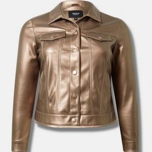 TORRID GOLD FAUX LEATHER TRUCKER JACKET: 6X (30W)